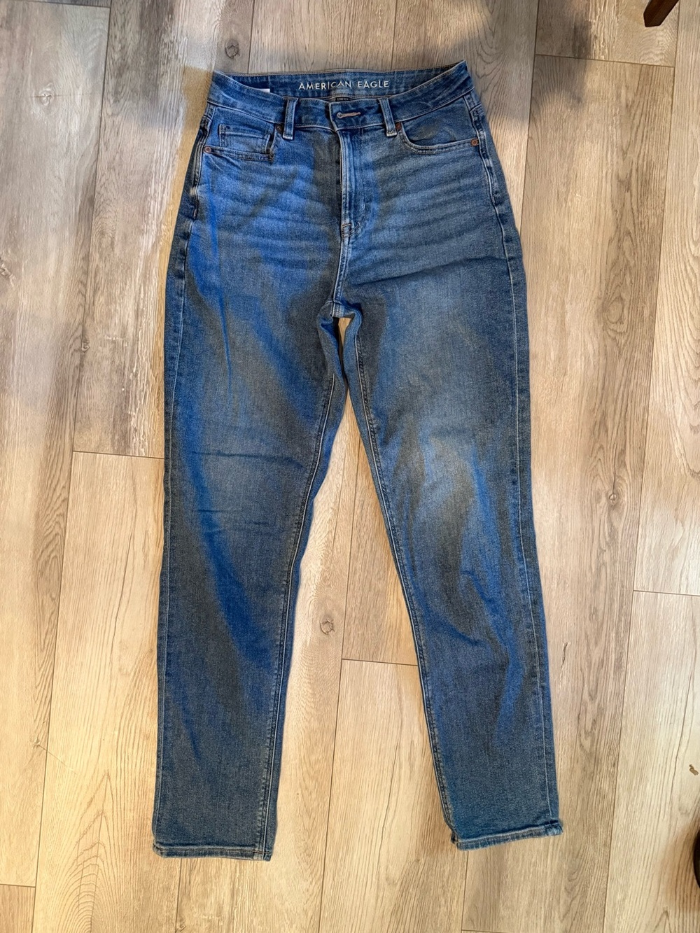 American Eagle mom jeans size 4 X-long
